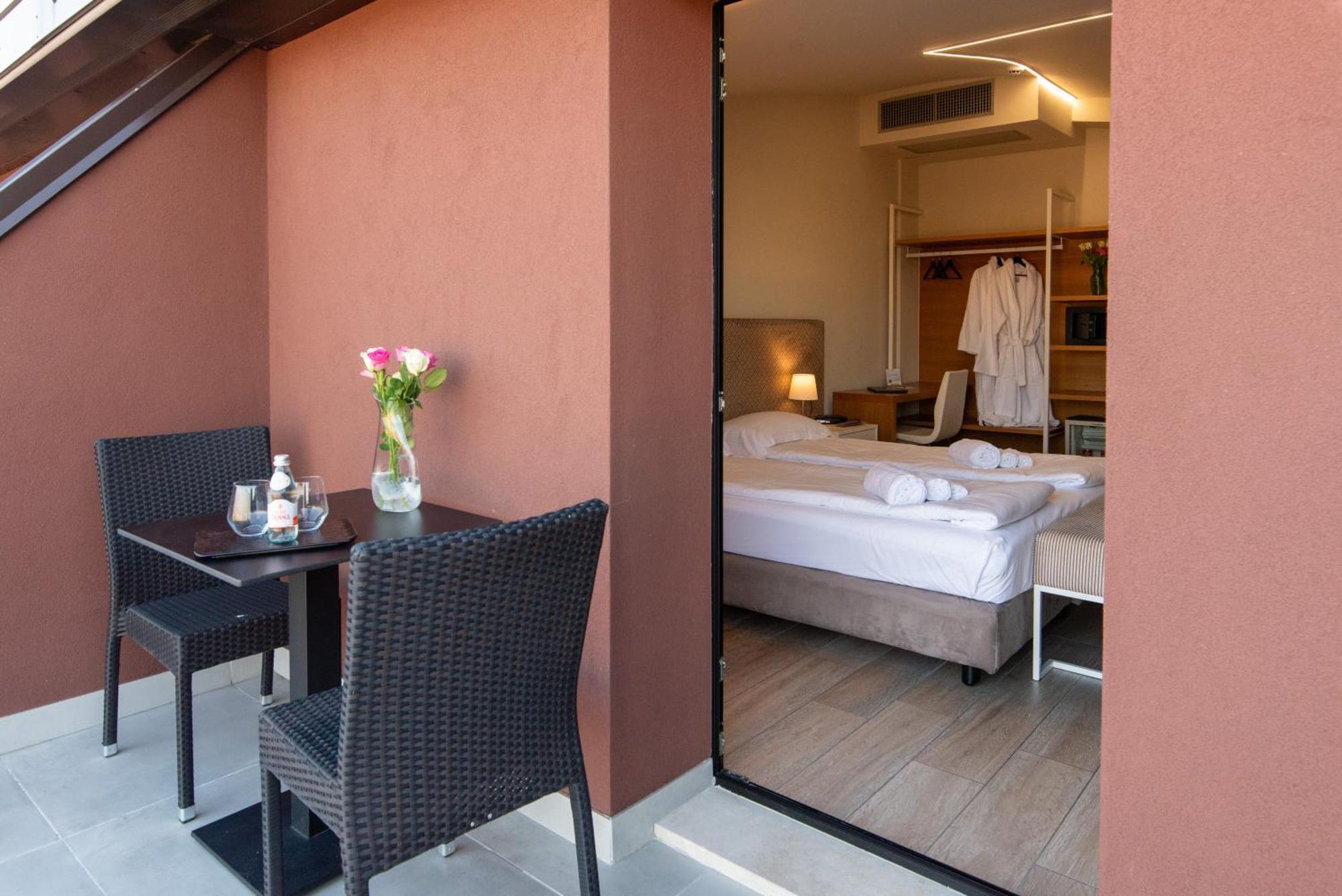 Ile Hotel Peschiera del Garda Exterior foto